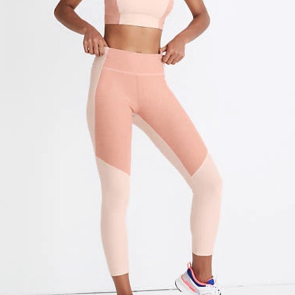 Outdoor voices tri tone legging (Small)